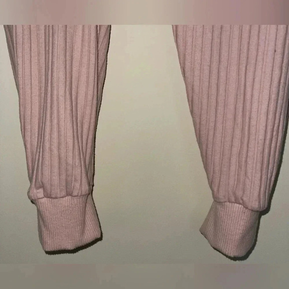 Nike Luxe Ribbed High Rise Crossover Pants - NWT - Picture 4 of 9